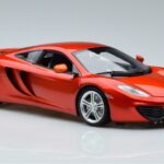 McLaren McLaren MP4-12C Coupe With Stig Top Gear Figurine Minichamps 1:18 1:18 Diecast