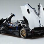 Pagani Pagani Zonda HP Barchetta Carbon Fibre White LCD 1:18 1:18 Diecast