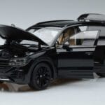 Volkswagen Volkswagen Touareg CR Black FAW 1:18 1:18 Diecast