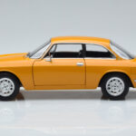 Alfa Romeo 1750 GTV Yellow Norev 1:18 - image 4 of 7