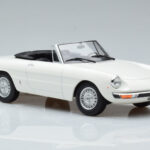 Alfa Romeo 2000 Spider White Norev 1:18 - image 5 of 7