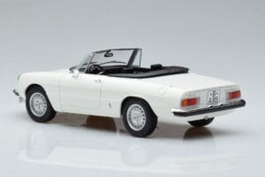 Alfa Romeo 2000 Spider White Norev 1:18 187882 Diecast — photo 6 of 7