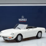 Alfa Romeo 2000 Spider White Norev 1:18 - image 7 of 7