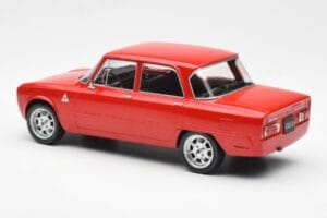 Alfa Romeo Giulia Nuova Super Red Custom Wheels MCG 1:18 MCG18333 Diecast — photo 5 of 6