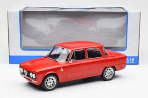 Alfa Romeo Giulia Nuova Super Red Custom Wheels MCG 1:18 MCG18333 Diecast — photo 6 of 6