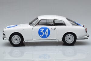 Alfa Romeo Giulietta SV #34 Targa Florio 1960 Kyosho 1:18 08957C Diecast — photo 4 of 9