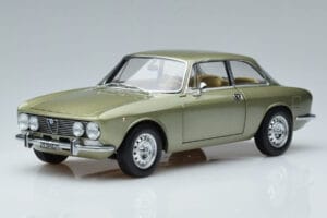 Alfa Romeo GTV 2000 Green Limited Edition Norev 1:18 187913 Diecast