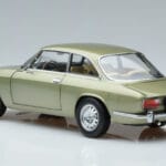 Alfa Romeo GTV 2000 Green Limited Edition Norev 1:18 187913 Diecast - image 6 of 7