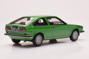 Alfa Romeo Alfasud Sprint Green Otto 1:18 OT1043 Resin — photo 2 of 6