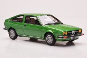 Alfa Romeo Alfasud Sprint Green Otto 1:18 OT1043 Resin — photo 4 of 6