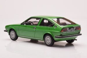 Alfa Romeo Alfasud Sprint Green Otto 1:18 OT1043 Resin — photo 5 of 6