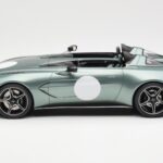 Aston Martin V12 Speedster Green Metallic GT Spirit 1:18 GT906 - image 3 of 6