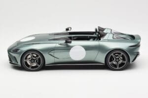 Aston Martin V12 Speedster Green Metallic GT Spirit 1:18 GT906 Resin — photo 3 of 6