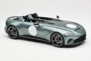 Aston Martin V12 Speedster Green Metallic GT Spirit 1:18 GT906 Resin — photo 4 of 6