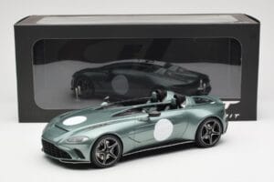 Aston Martin V12 Speedster Green Metallic GT Spirit 1:18 GT906 Resin — photo 6 of 6
