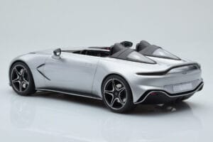 Aston Martin V12 Speedster Silver GT Spirit 1:18 GT430 Resin — photo 5 of 6