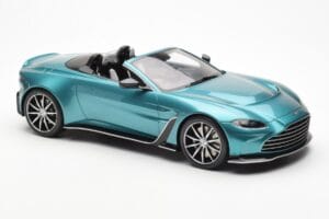 Aston Martin V12 Vantage Roadster Tayos Turquoise Green GT Spirit 1:18 GT445 Resin — photo 4 of 6