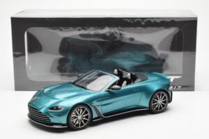 Aston Martin V12 Vantage Roadster Tayos Turquoise Green GT Spirit 1:18 GT445 Resin — photo 6 of 6