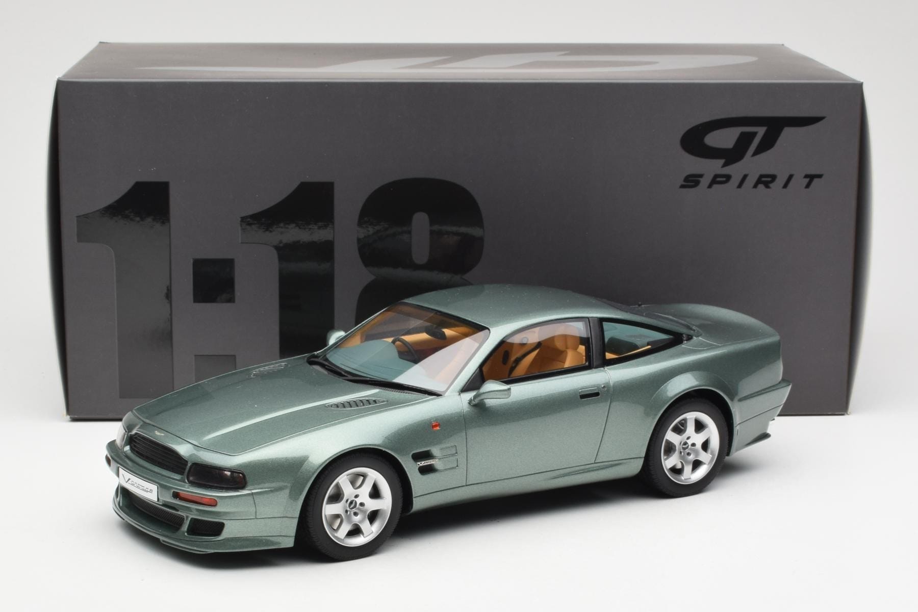 Aston Martin V8 Vantage Green GT Spirit 1:18 GT345 Resin — photo 6 of 6