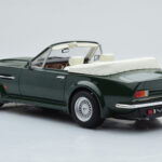 Aston Martin V8 Vantage Volante Green GT Spirit 1:18 - image 5 of 6