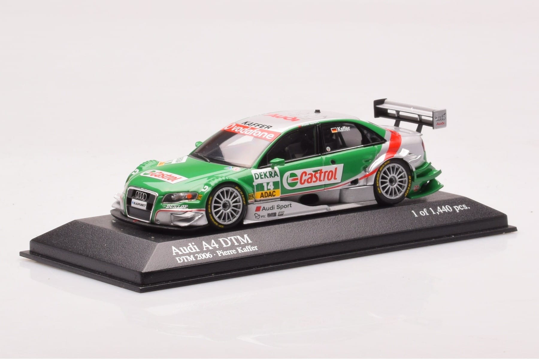 Audi A4 B7 DTM Team Phoenix #14 F. Kaffer DTM 2006 Minichamps 1:43 400061514 Diecast — photo 2 of 4