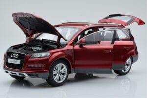 Audi Q7 4L Garnet Red Kyosho 1:18 09222R Diecast — photo 2 of 8