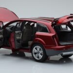 Audi Q7 4L Garnet Red Kyosho 1:18 - image 5 of 8