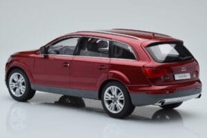 Audi Q7 4L Garnet Red Kyosho 1:18 09222R Diecast — photo 7 of 8