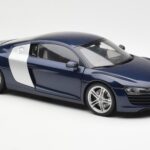 Audi R8 4.2 FSI V8 Blue Kyosho 1:18 09213BL - image 6 of 8