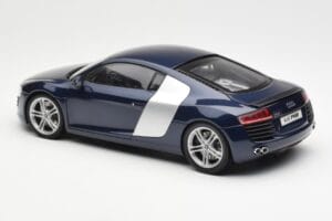 Audi R8 4.2 FSI V8 Blue Kyosho 1:18 09213BL Diecast — photo 7 of 8