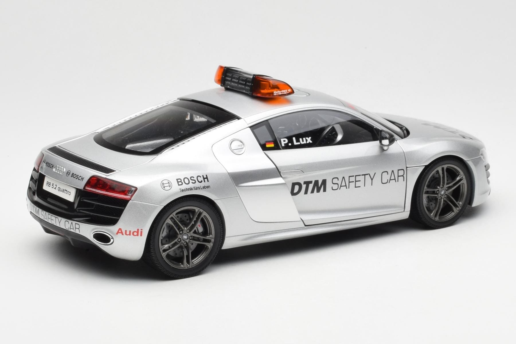 Audi R8 5.2 DTM Safety Car 2010 Kyosho 1:18 09216DTM Diecast — photo 3 of 8