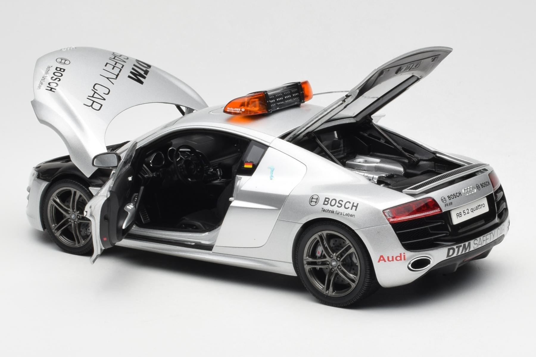 Audi R8 5.2 DTM Safety Car 2010 Kyosho 1:18 09216DTM Diecast — photo 5 of 8