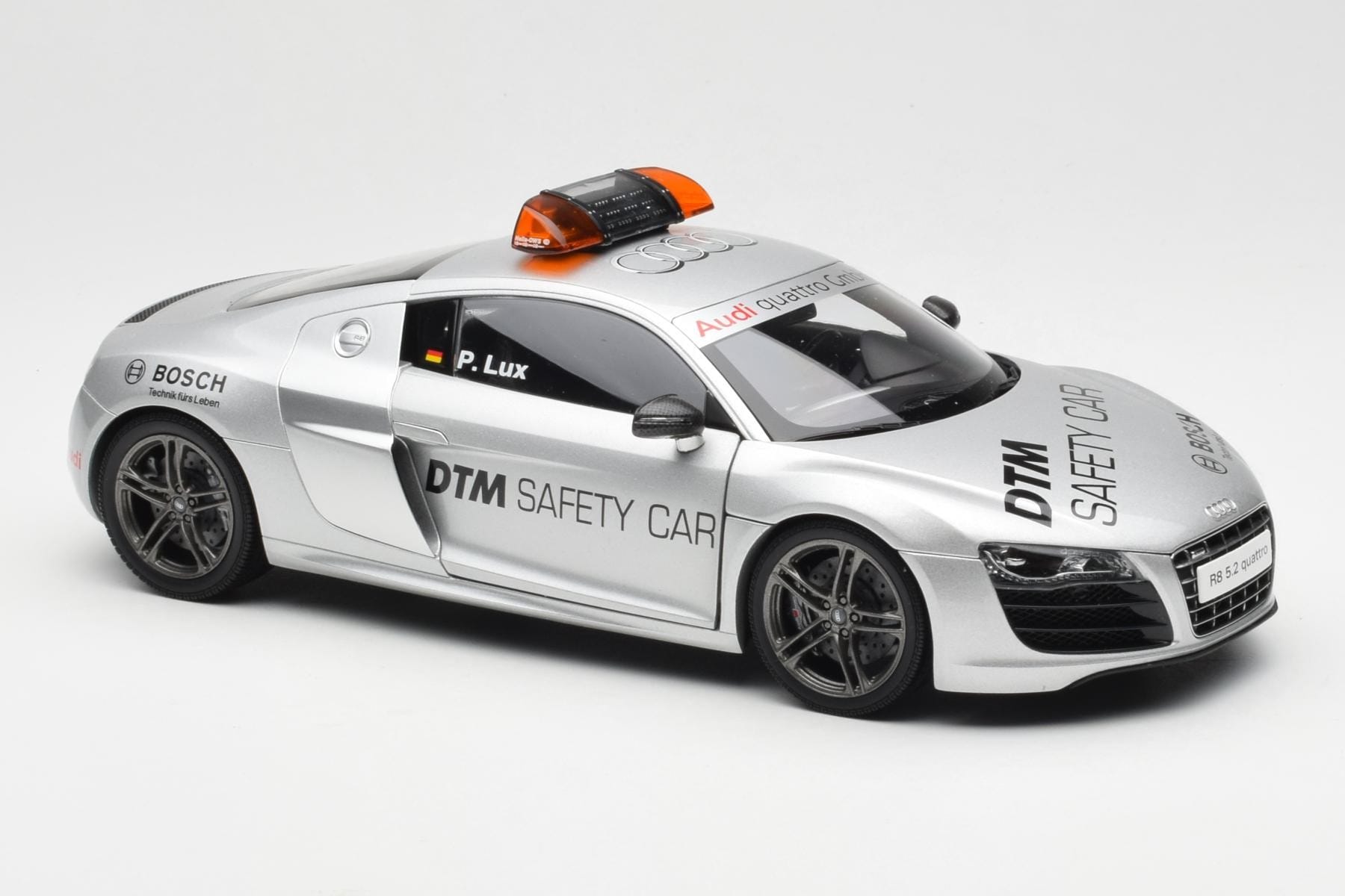 Audi R8 5.2 DTM Safety Car 2010 Kyosho 1:18 09216DTM Diecast — photo 6 of 8