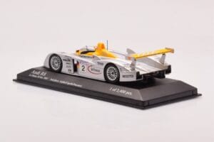 Audi R8 Infineon #2 L. Aiello / R. Capello / Pescatori 2nd Place 24 Hours of Le Mans 2001 Minichamps 1:43 400011202 Diecast — photo 3 of 4
