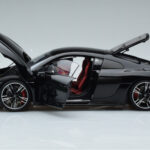 Audi R8 Performance Black Kengfai 1:18 - image 4 of 10