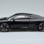 Audi R8 Performance Black Kengfai 1:18 - image 5 of 10