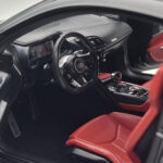 Audi R8 Performance Black Kengfai 1:18 - image 8 of 10