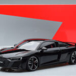 Audi R8 Performance Black Kengfai 1:18 - image 10 of 10