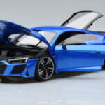 Audi R8 Performance Blue Kengfai 1:18 - image 2 of 10
