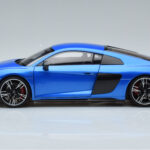 Audi R8 Performance Blue Kengfai 1:18 - image 5 of 10