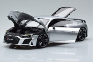 Audi R8 Performance Silver Kengfai 1:18 VAKF-0354 Diecast — photo 2 of 10