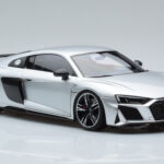 Audi R8 Performance Silver Kengfai 1:18 - image 6 of 10