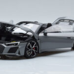 Audi R8 Spyder Performance Nardo Grey Kengfai 1:18 - image 2 of 11
