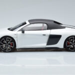 Audi R8 Spyder Performance White Kengfai 1:18 - image 4 of 11