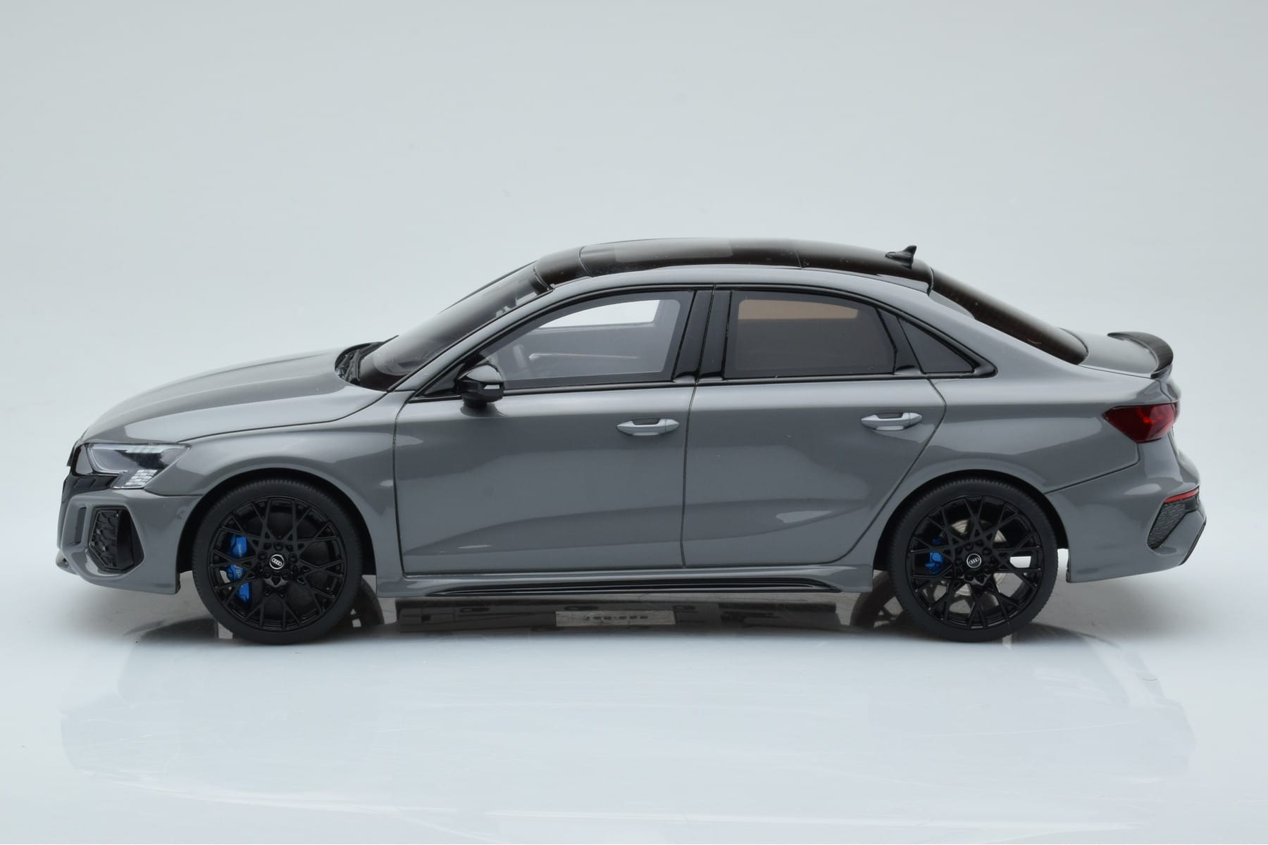 Audi RS3 8Y Sedan Performance Edition Grey GT Spirit 1:18 GT885 Resin — photo 3 of 6