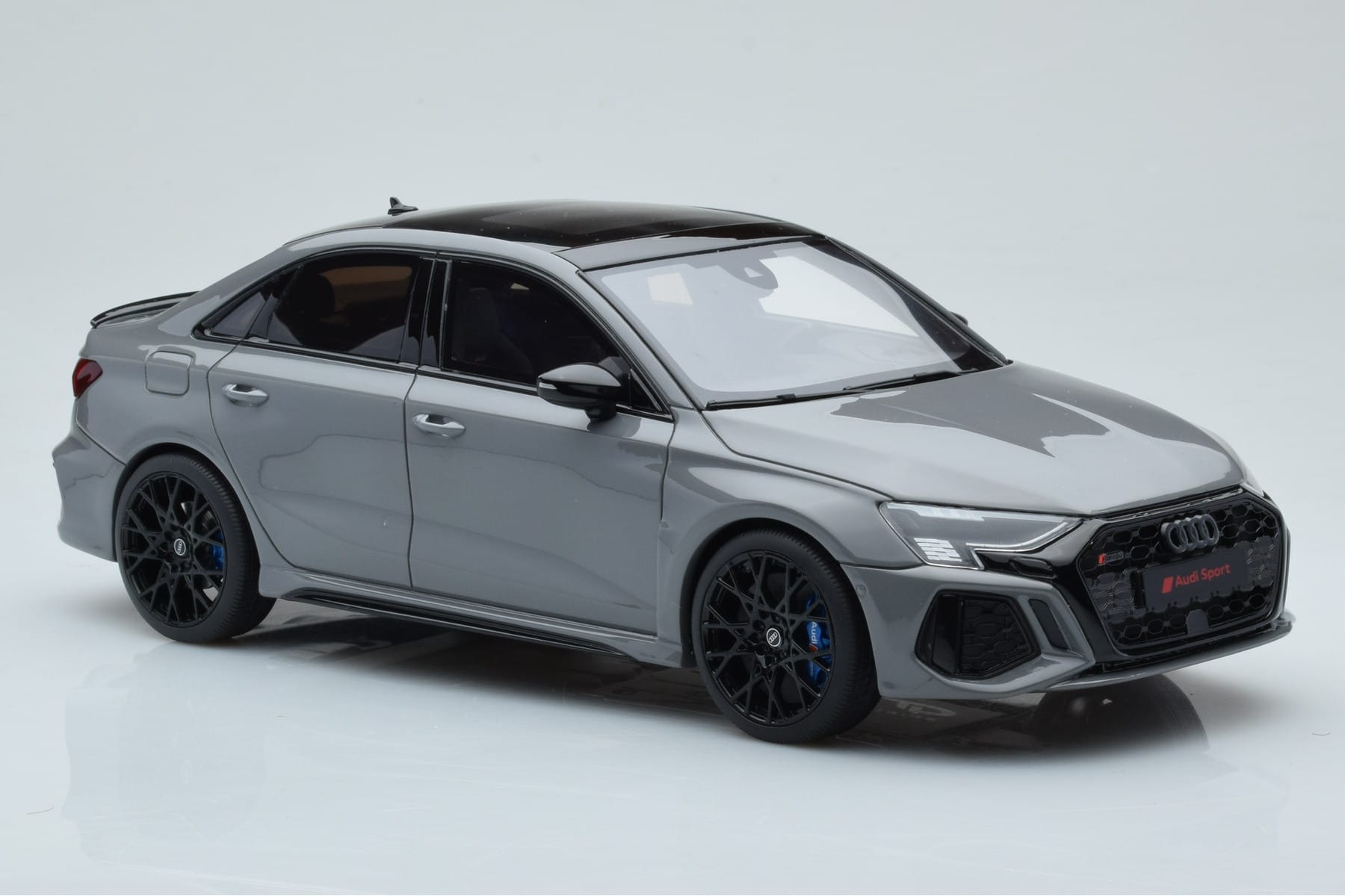 Audi RS3 8Y Sedan Performance Edition Grey GT Spirit 1:18 GT885 Resin — photo 4 of 6