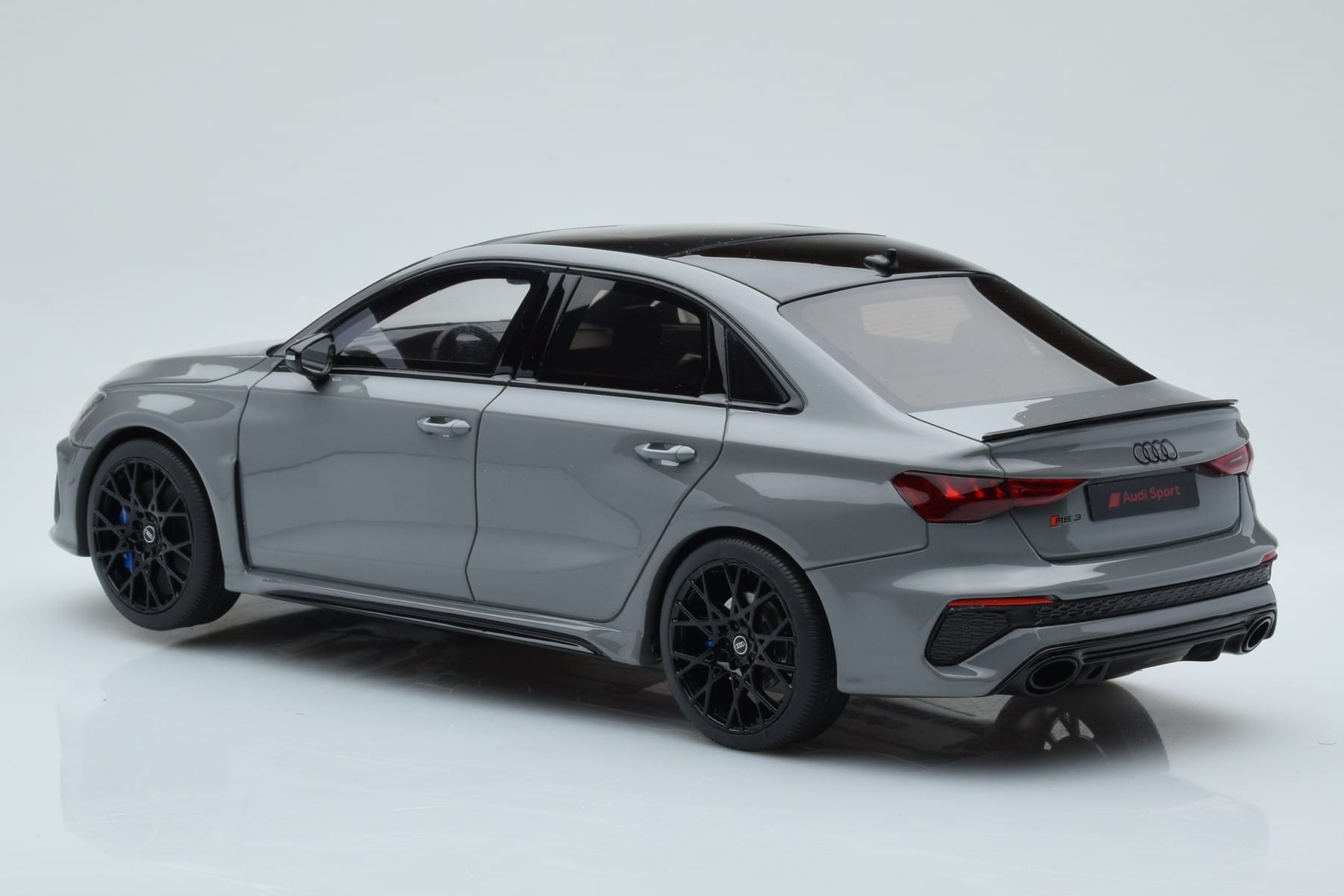 Audi RS3 8Y Sedan Performance Edition Grey GT Spirit 1:18 GT885 Resin — photo 5 of 6