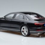Audi S8 D5 Mythos Black Asia Edition GT Spirit 1:18 CLDC019 Resin - image 5 of 6