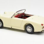 Austin-Healey Sprite Mk I Open Old English White Kyosho 1:18 08953EW - image 7 of 8