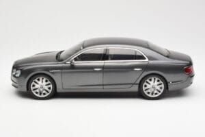 Bentley Flying Spur W12 Granite Grey Kyosho 1:18 08891GN Diecast — photo 4 of 8